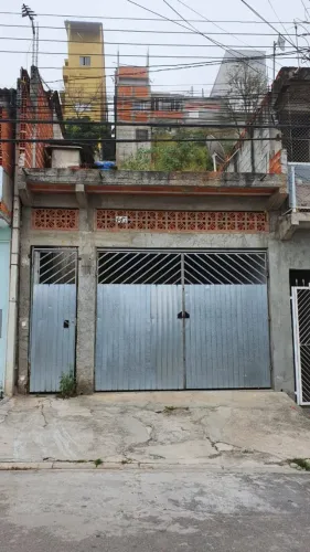 Salão/Garagem 65m² Documentado e Aprovado + Estrutura p/ +3 Casas - Serpa, Caieiras