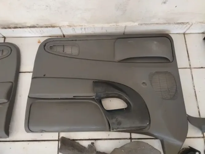 Forro de porta da frente Ford Ranger 2005
