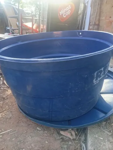 Vendo caixa d'água de mil litros 