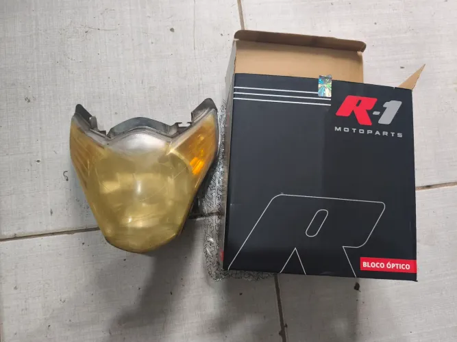 Farol da moto Honda titan ano 2013