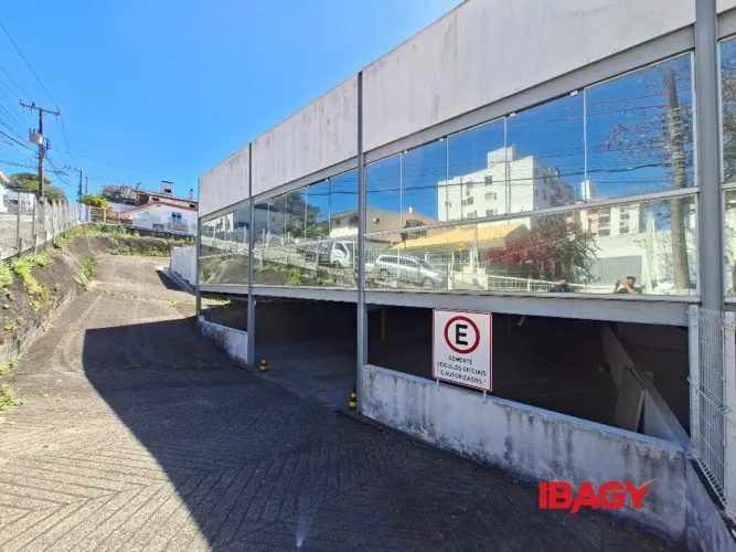 Oportunidade! Salas/Conjuntos em Estreito - Florianópolis