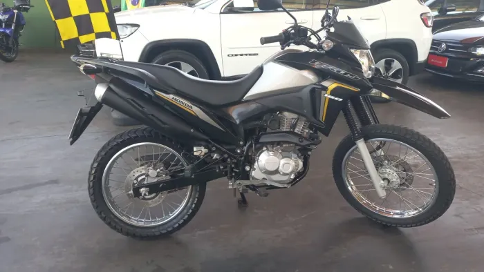 Honda bros 160 2023