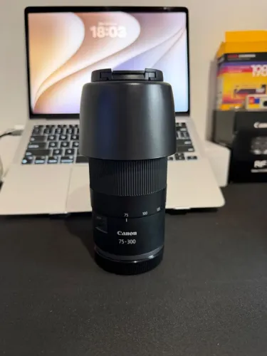 Lente Canon Rf 75-300mm F4-5.6 Nova 6 meses de uso. (Vendendo pois comprei camera Sony)