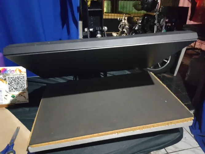 Pensa plana para sublimação e dtf, 110V, 60 x 40, usada em perfeito estado