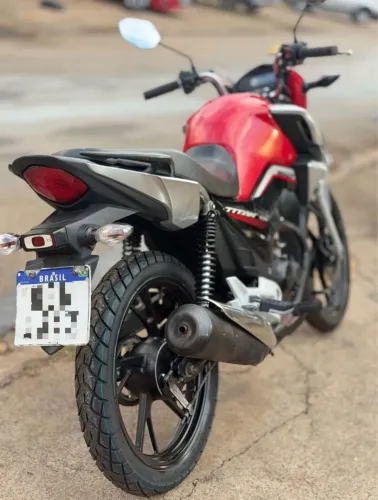 MOTO À VENDA!<br><br>? Super conservada e tudo em dia! ? Me chama para mais informações!<br>