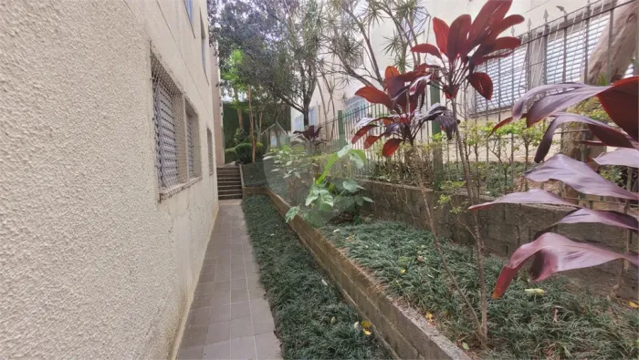 Apartamento com 3 quartos à venda em Alto de pinheiros - SP