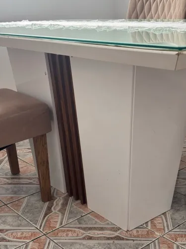 Vendo mesa de jantar 6 lugares