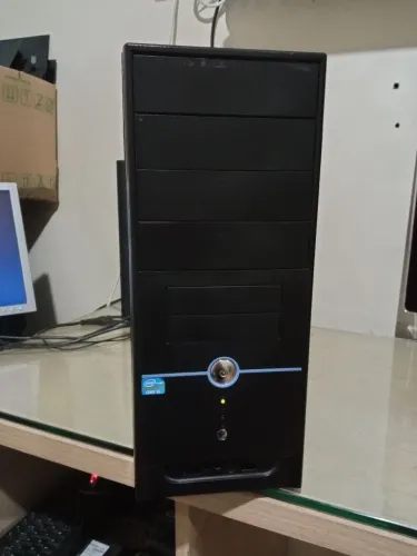 CPU i5 + 8GB RAM + 500GB HD