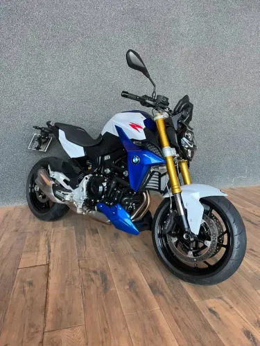 BMW F900 R SPORT PLUS