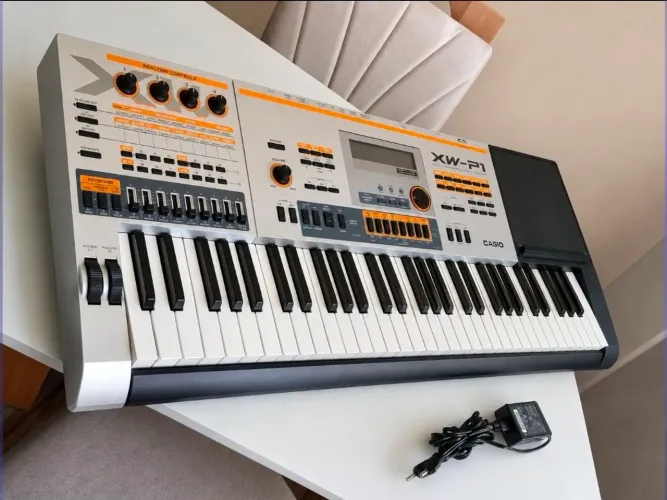 Teclado Casio XW-P1 + Bag e Suporte
