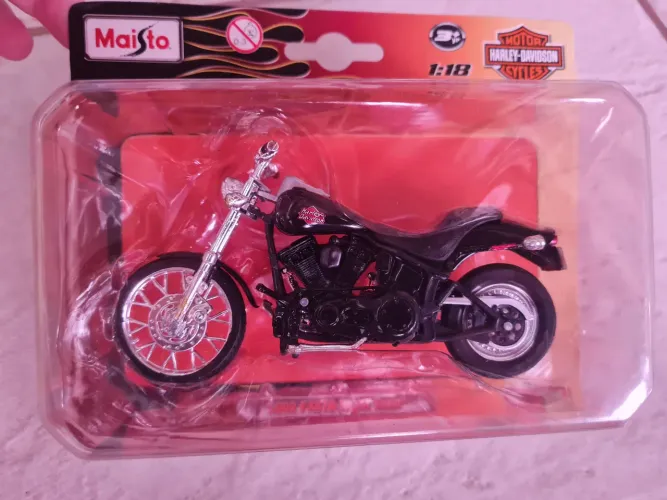 Moto de coleção Harley-Davidson. Maisto 1:18
