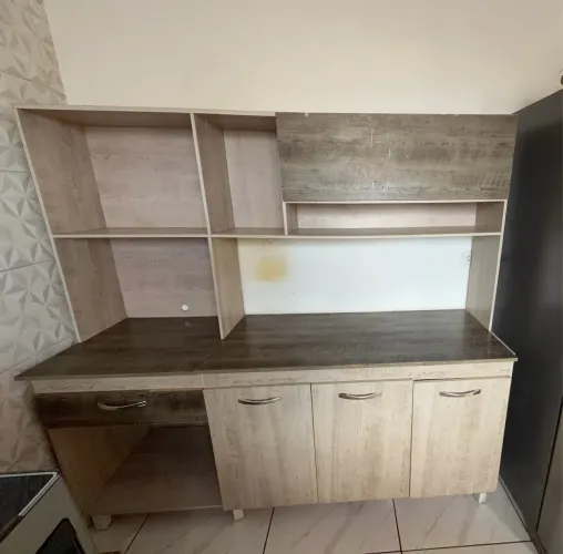 Estou doando armário de cozinha