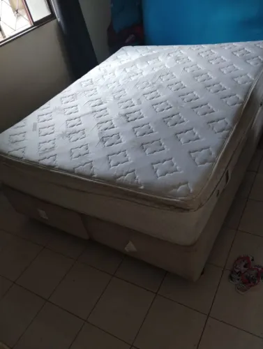 Cama box Queen size Colchão molas ensacandas bambú 