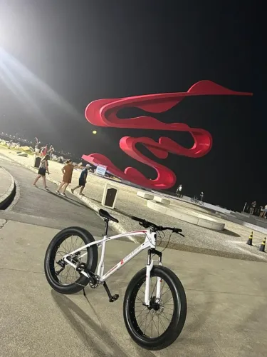 Bicicleta Aro 26 - Modelo FAT ( POUCO TEMPO DE USO)