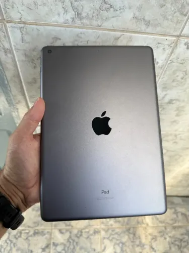 Vendo iPad 9th Geração 10,2'' Wi-fi 256gb