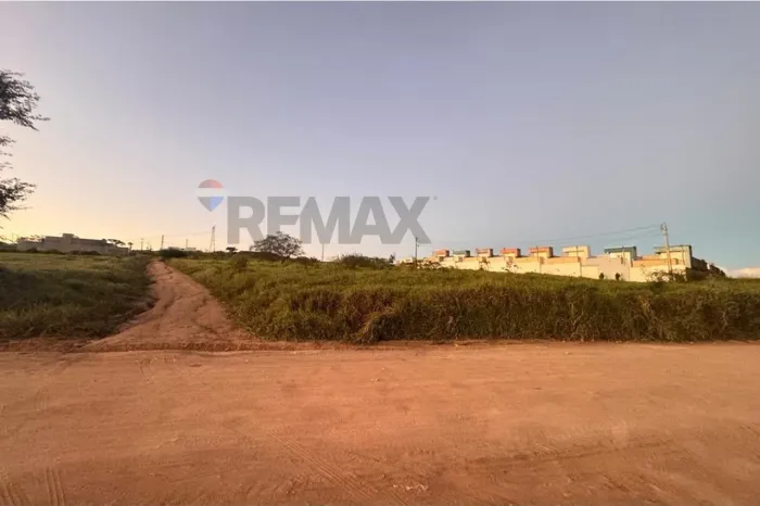 Terreno 200m² à venda na Quadra E-1, Lote 07, Cidade das Flores - Garanhuns/PE! Excelente