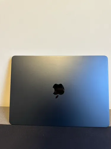 MacBook Air M3 16GB RAM 256GB SSD