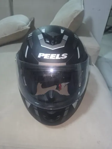 Capacete peels 62