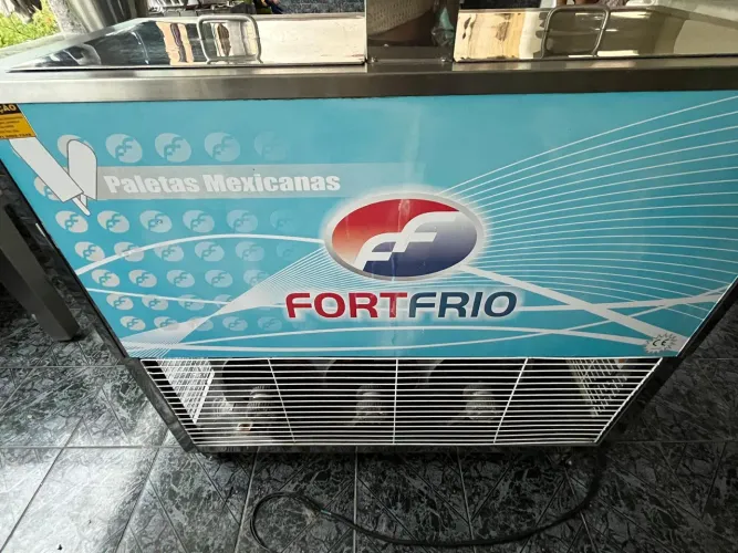 Máquina de fabricar picolé de 6 formas de 28.