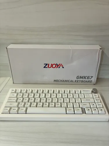 Teclado mecânico GMK67