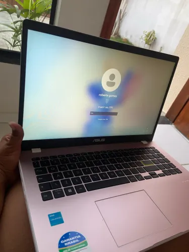 Notebook Asus rosa