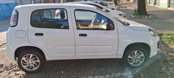 Fiat Uno Attractive 1.0 EVO Fire Flex 8V 5P 2019