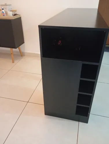Balcão com banquetas 
