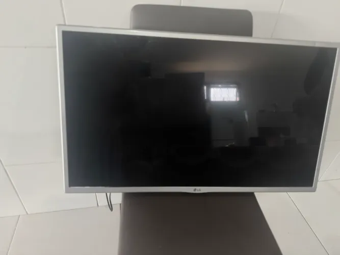 TV LG 32? LED HD - Modelo 32LH515B - Excelente Estado  