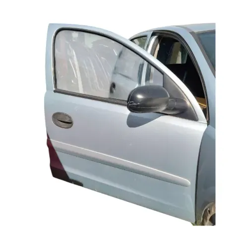 Porta Dianteira L.D GM Corsa Maxx  2007 a 2012(Não Acompanha Acessórios)