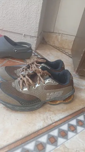 Tênis tamanho 36 nunca usado 30$