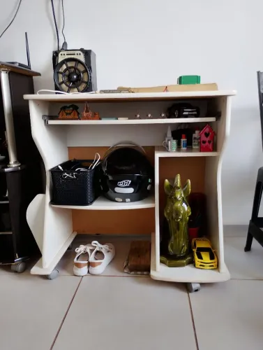 Mesa de computador Laquiada ....