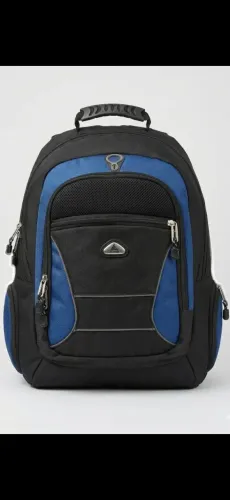 Mochila daquelas que vão durar décadas. Inúmeras divisórias alças confortáveis estofadas