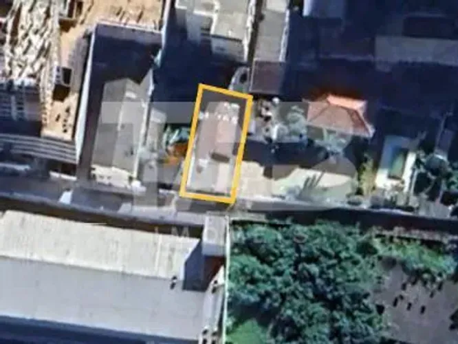 Lote com 310m2 para venda no bairro Praia Brava