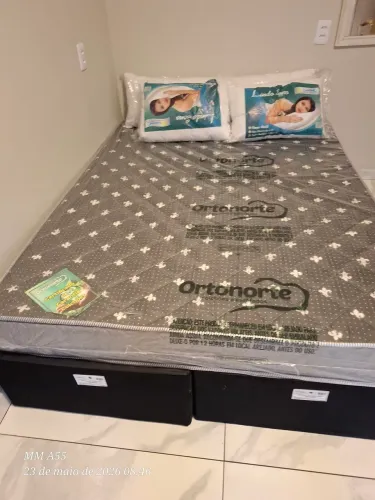 Vende-se conjunto 1 cama bipartidas e colchão casal. Contato * não faço entrega