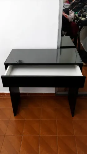 MESA PARA ESMALTERIA OPORTUNIDADE