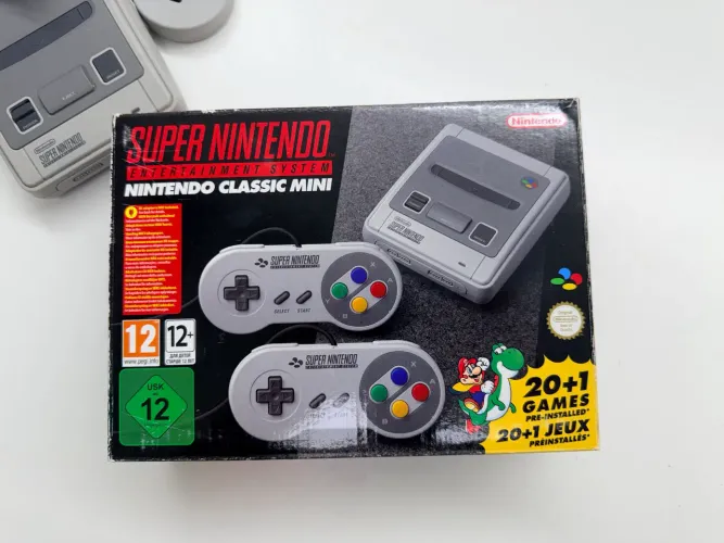 Super Nintendo Classic Mini CLV-301 - item de colecionador