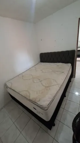 CAMA QUEEN SIZE + CABECEIRA