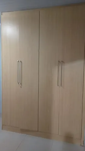 Guarda roupa com quatro portas de casal