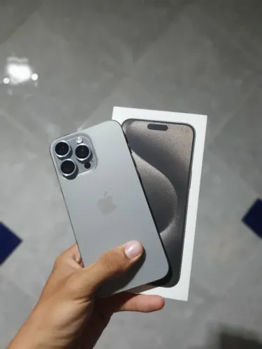 Vende-se IPhone 15 Pro Max