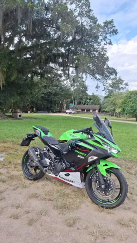 Ninja 400 versão KTR