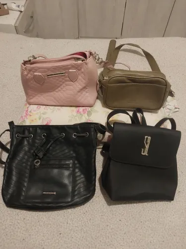 **retirar na porta 04 Bolsas Femininas *