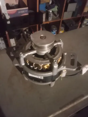 Vendo um motor de máquina