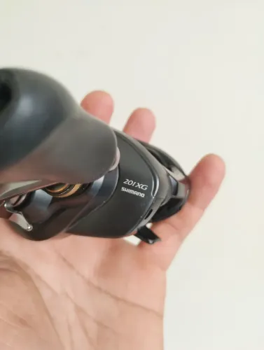 Carretilha Shimano Curado 201