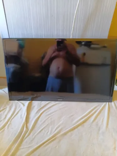 Vende-se sanssung 32 polegadas imagem sumiu so tem voz sem a fonte