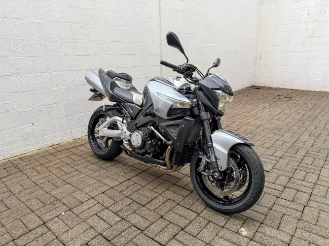 SUZUKI GSX 1300 B-KING 2012