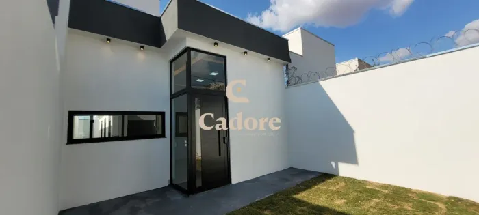 Casa à venda no Novo Mundo com 3/4 sendo 01 suíte e 02 vagas de garagem
