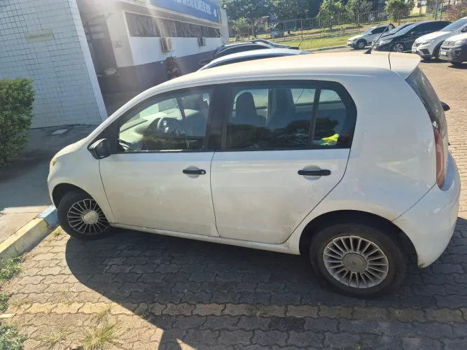 Volkswagen Up! Take 1.0 Total Flex 12V 5P 2015