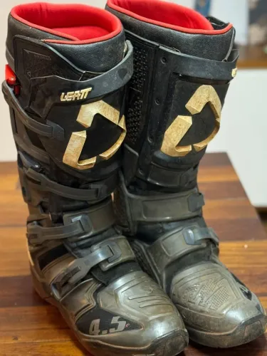 Bota leatt para motocross número  44  (Brasil )