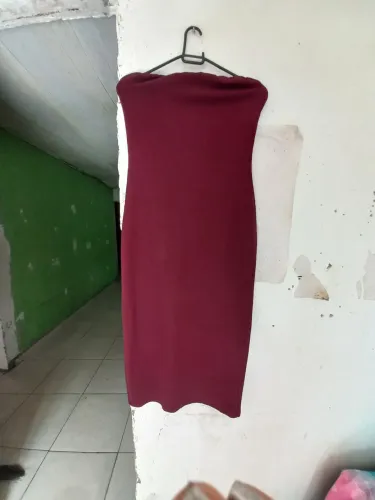 Vestido mini na cor vinho tam U