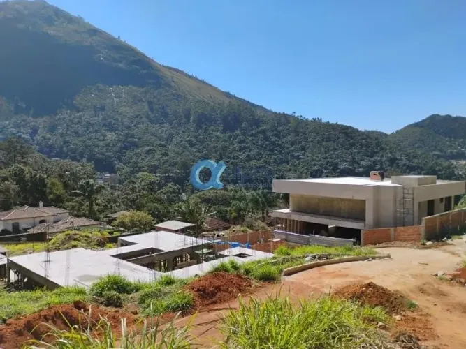 Excelente Terreno a Venda - Condomínio Alto Padrão - 570m² - Retiro - Petrópolis/RJ